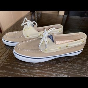 Sperry beige boat shoes size 8 women